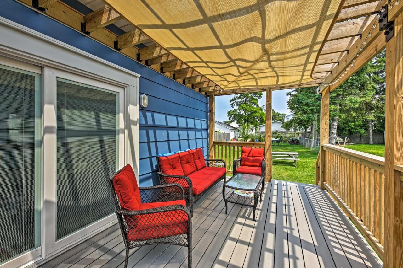 Anias Retreat With Deck Walk To Lake Michigan! Villa Two Rivers Exterior photo