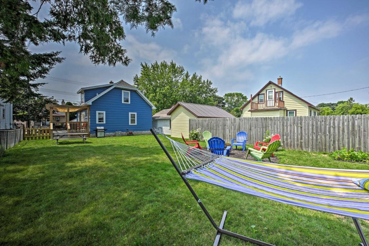 Anias Retreat With Deck Walk To Lake Michigan! Villa Two Rivers Exterior photo