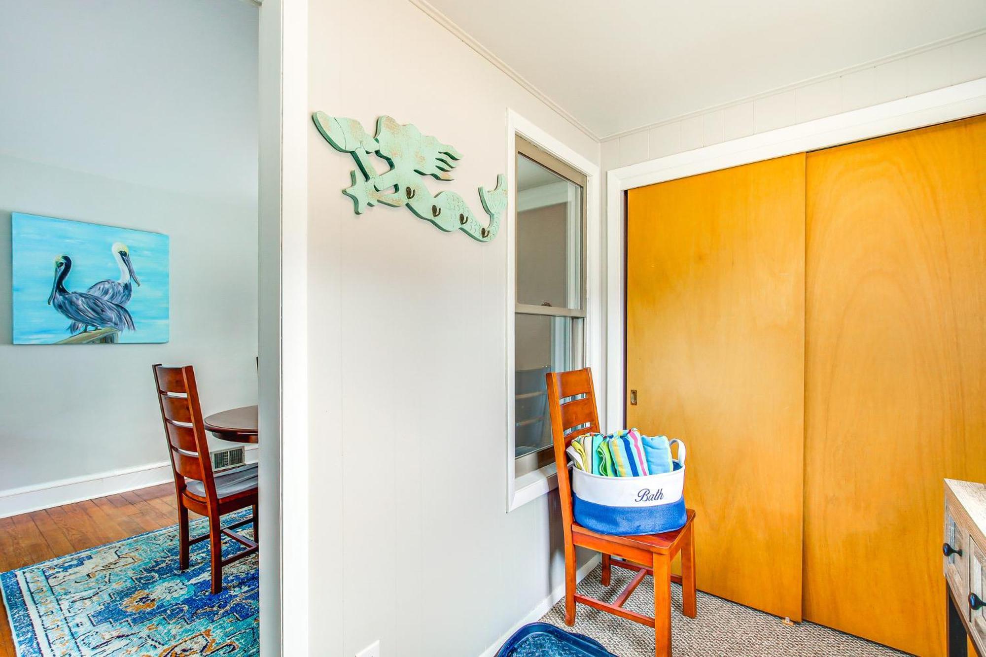 Anias Retreat With Deck Walk To Lake Michigan! Two Rivers Exterior photo